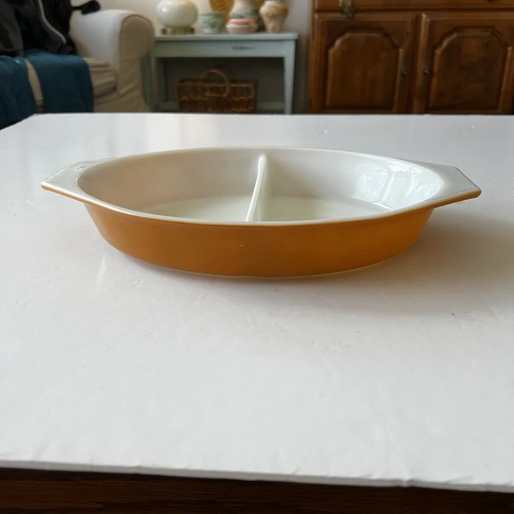 Pyrex 063 divided